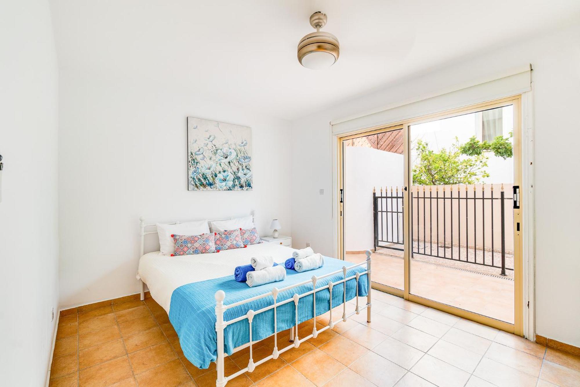 Beach Front Villa Mer Blu By Ezoria Villas Coral Bay Extérieur photo