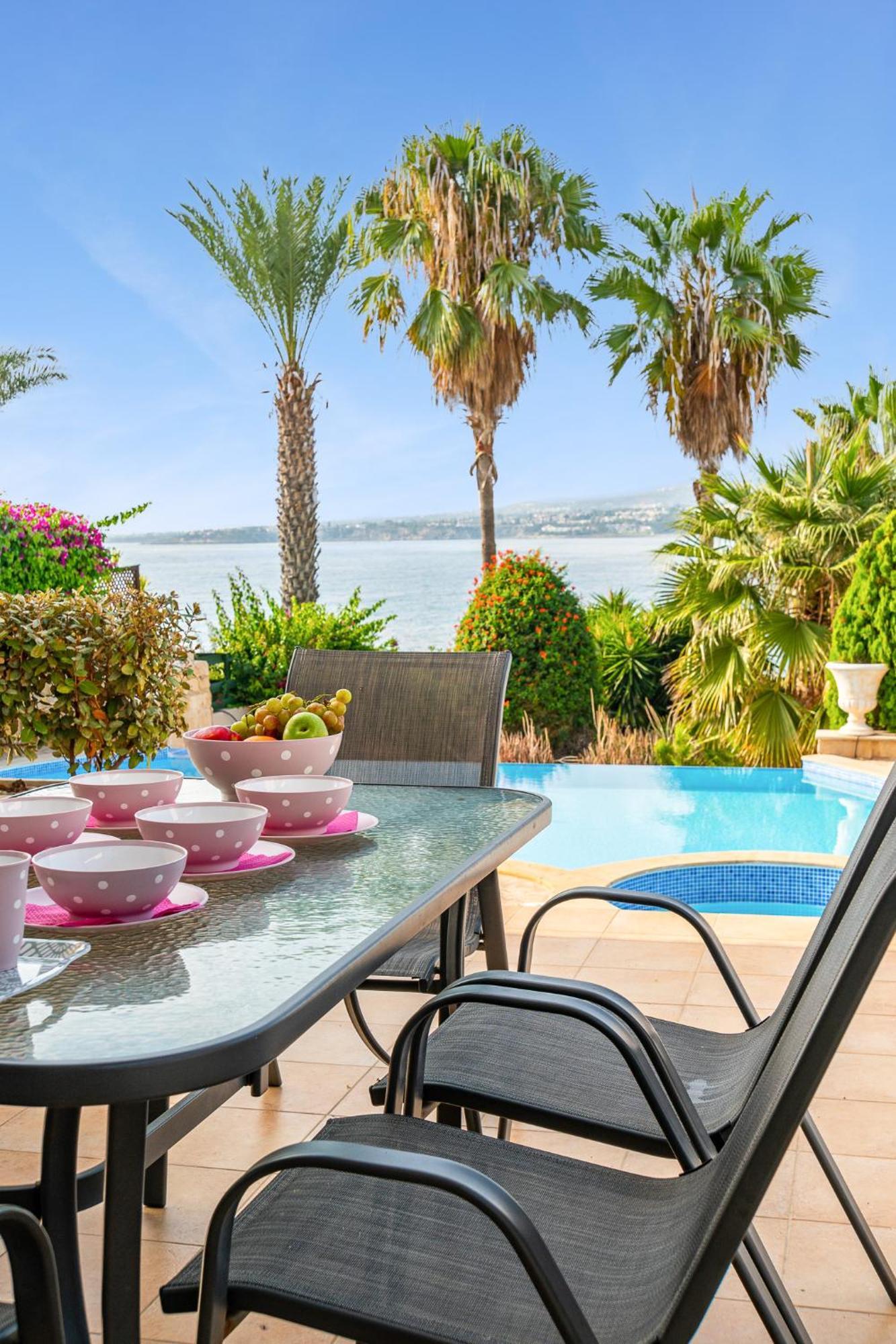 Beach Front Villa Mer Blu By Ezoria Villas Coral Bay Extérieur photo